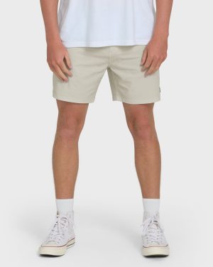 Crossfire Submersible 17 Hybrid Shorts - Oatmeal